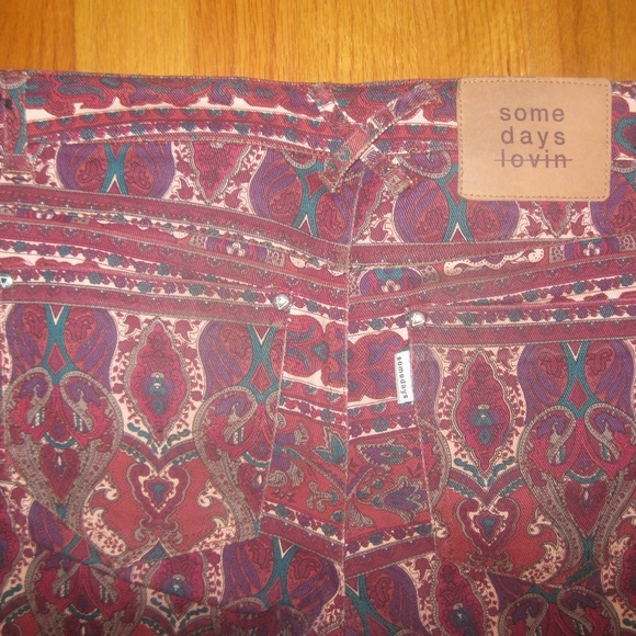 Somedays Lovin Paisley Print Capri Skinny Jeans - Picture 6 of 8